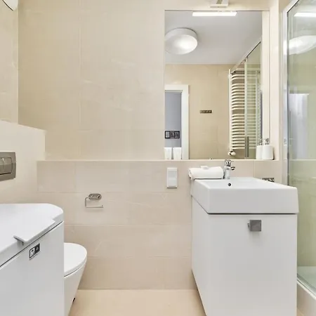 Modern Elegance With Ac By Renters * Breslau