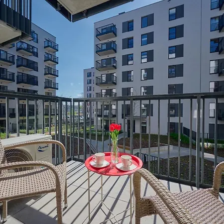 Modern Elegance With Ac By Renters *